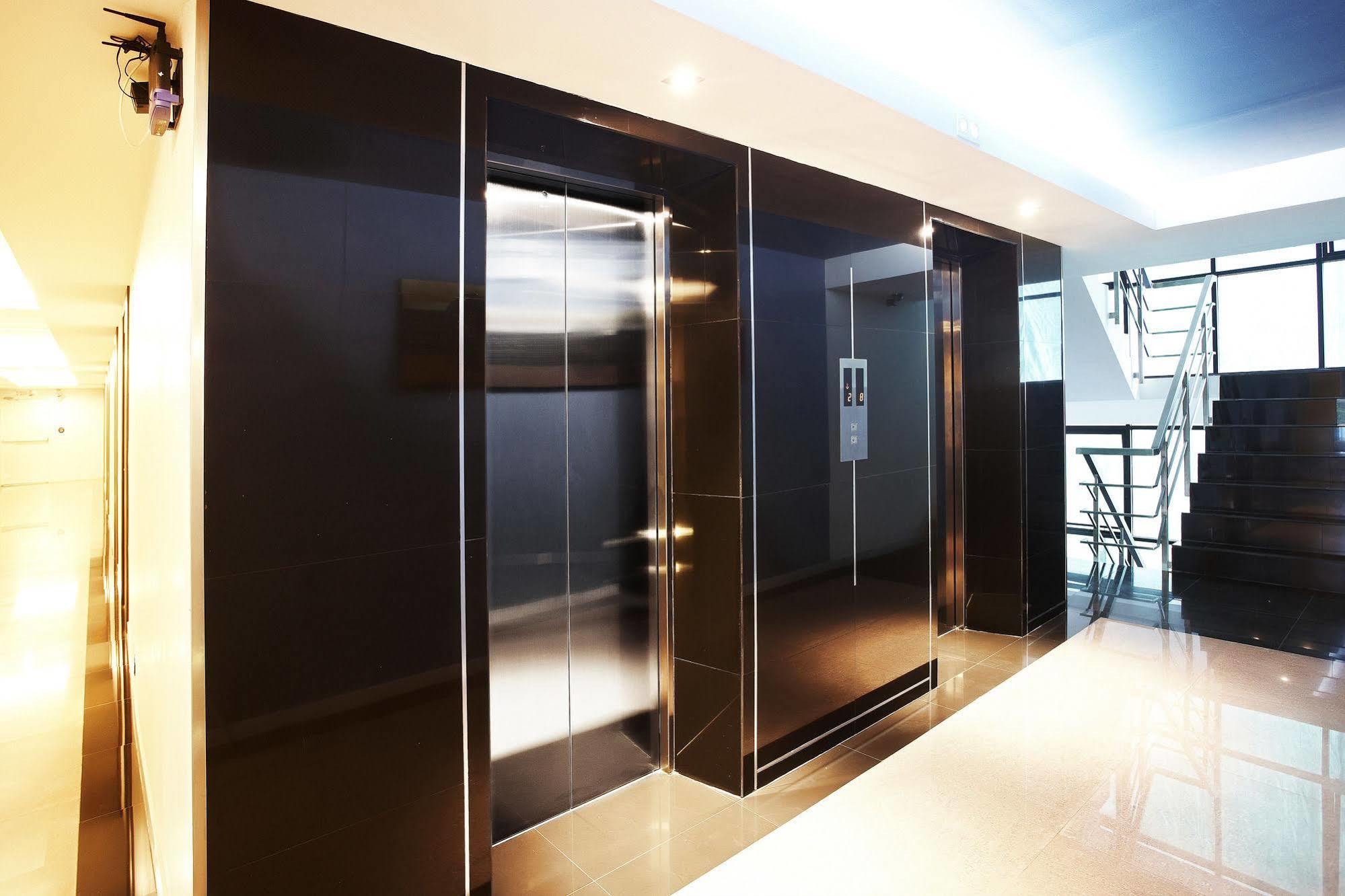 Diamond Residence Ratchada Bangkok Exterior photo
